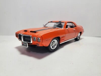 1969 Pontiac Firebird Trans Am  Road Signature 1:18 Scale Diecast Model Car - Image 1 of 4