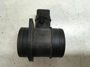 VW TRANSPORTER 7H (2003 > 2010) MASS AIR FLOW METER 038906461B 038906461B - Picture 1 of 9