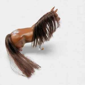 Paradise Horses Figura Cavallo Giocattolo Marrone PK06831 Criniera Lunga e Coda Marrone - Foto 1 di 11
