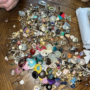 Big Lot of Vintage Antique Craft Jewelry Lot Junk Journal Pieces Free Ship - Bild 1 von 24