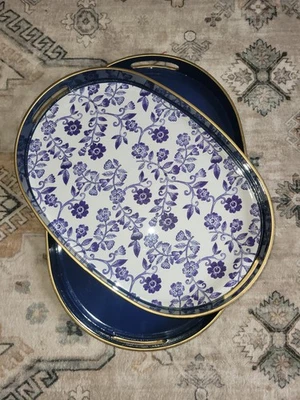 Bandejas para servir florales azules American Ateleir con asas bandeja decorativa ovalada 2 Foto 1 de 4