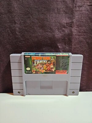 Donkey Kong Country (Super Nintendo Entertainment System, 1992) - Image 1 of 4