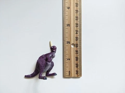 Made In The Ice Age 4 Continental Drift Raz Collectible Mini Figure 2012 Fox Toy Cover