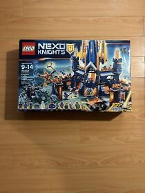 LEGO NEXO KNIGHTS Knighton Castle - 70357 - New Sealed Retired Set Read