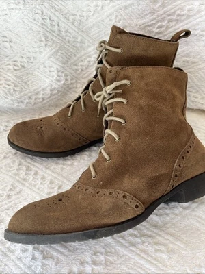 Botas de gamuza marrón para mujer Foto 1 de 4