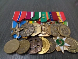 Lote de 13 medallas coreanas de la guerra de Vietnam USMC, calidad de museo montado profesional RARO - Imagen 1 de 11