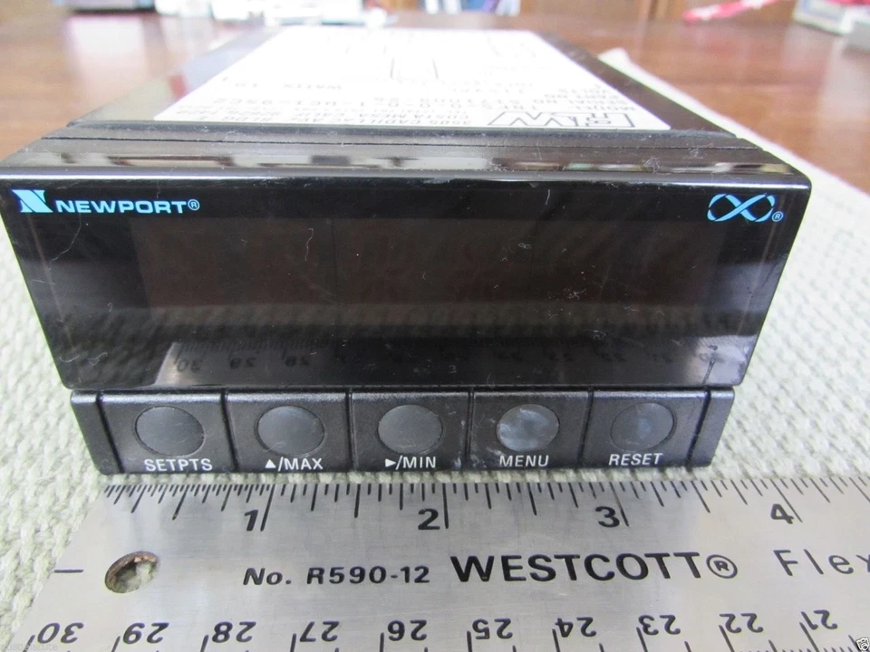 Newport INFS0011-DC1 9SC2 Digital Meter Panel Analog Output Process Strain FLW - Image 1 of 4
