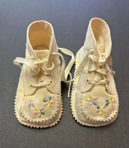 Zapatos de bebé vintage de fieltro de lana bordados - Imagen 1 de 8