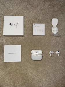 Apple AirPods Pro’s (WITH FREE EXTRA GEL TIPS) - Picture 1 of 6