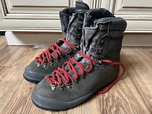 VTG La Sportiva Italy Jeff Lowe Hiking Boots Vibram Sole 41 Mens 8.5 Womens 10 - Picture 1 of 5