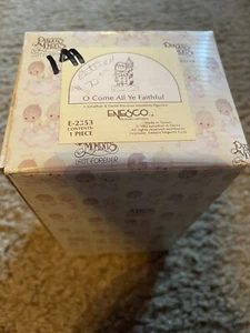 Precious Moments E-2353 "O COME ALL YE FAITHFUL" IN BOX WITH CERT. 1982 - Picture 1 of 11