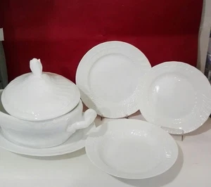 Servizio Piatti 41 Pezzi in Porcellana bianca New Bone China - Eleganza e Lusso - Foto 1 di 7