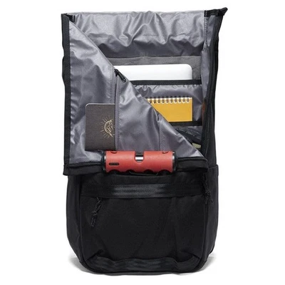 Mochila Chrome Industries Corbet, 24L, Negra, BG-370-BK-NA Foto 1 de 4