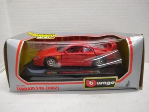 Bburago #0532 Ferrari F40 (1987) 1/24 Scale Diecast Metal w/plastic parts - Red - Picture 1 of 8