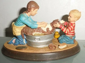 VINTAGE NORMAN ROCKWELL FIGURINE DOG "SPLISH SPLASH" PREMIER ISSUE - Picture 1 of 4