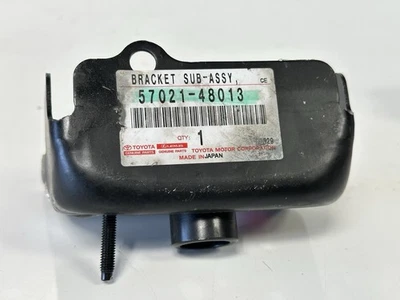 NUEVO OEM TOYOTA Highlander LEXUS RX350 DERECHO Soporte de montaje de parachoques 57021-48013 Foto 1 de 4