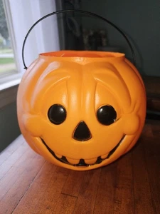 Cubo Jack-O-Lantern vintage de plástico de espuma general truco o trato de calabaza cubo  - Imagen 1 de 9