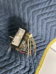 OEM Whirlpool Dryer Timer 3976570 3976570B - Picture 1 of 2