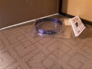 Game Day Outfitters Florida Alligatoren GO Alligatoren gestempelte Armbänder BRANDNEU!!! 1-1 - Bild 1 von 4
