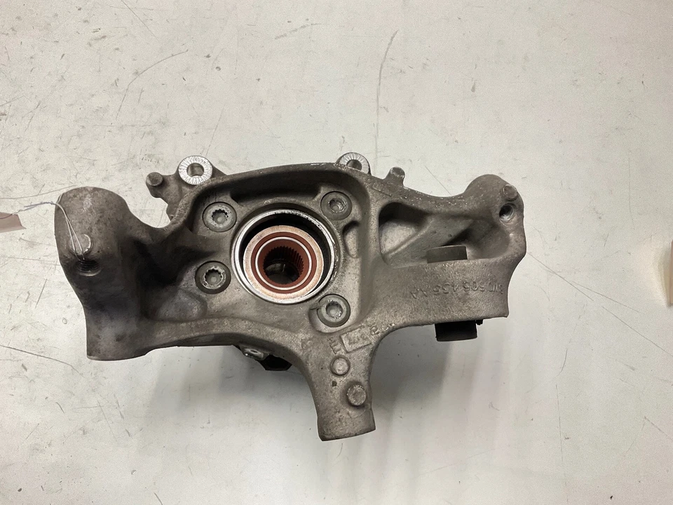 AUDI S4 2018-2023 AWD trasero izquierdo (lado del conductor) buje nudillo OEM Foto 1 de 4