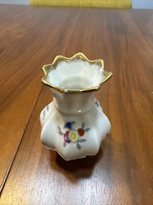 3" Tall Made In Japan Floral Bud Vase White Gold Trim - Picture 1 of 11