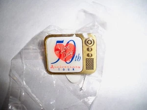 I LOVE LUCY 50TH ANNIVERSARY TV SHAPE LAPEL HAT PIN LIMITED  EDITION - Picture 1 of 3