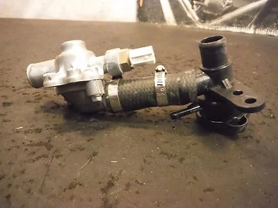 Kawasaki Ninja EX300 EX 300 2014 13 14 15 16 termostato carcasa tapa cuello relleno Foto 1 de 4