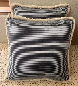 RALPH LAUREN BLAU UND WEISS FRANSEN KISSENBEZÜGE HERGESTELLT IN DEN USA PAAR VON ZWEI 20" - Bild 1 von 6