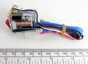 R/C Relay, FUTABA Plug - Picture 1 of 3