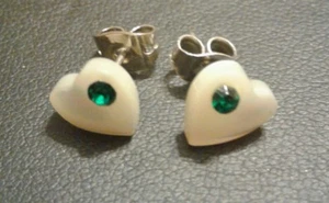 Vintage Ohrringe perlmuttfarben Herz grün Edelstein #302 - Bild 1 von 4