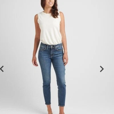 Vaqueros plateados suki ajustados crop lavado oscuro talla 30 x25 elásticos Foto 1 de 4