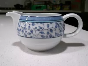 MIKASA SUSANNE GRAVY BOAT - Picture 1 of 2