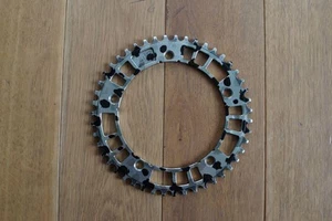 Plato aarn track 47T CAMO PCD144 - Imagen 1 de 3
