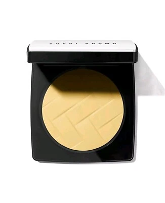 Bobbi Brown Vitamin Enriched Pressed Powder YELLOW - 0.28 oz / 8 g Full Size - Image 1 of 4