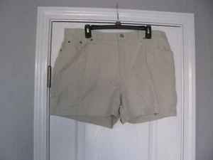 Faded Glory Mom High Rise Denim Jean Shorts 100% Cotton Cream Color Size 18 - Picture 1 of 5