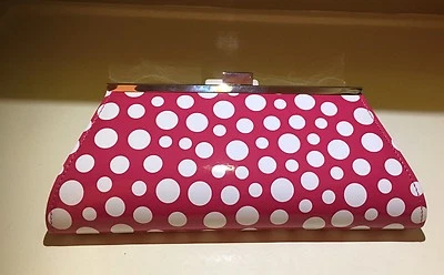 Embreagem nova sem etiquetas Neiman Marcus (GWP) quadro de bolinhas rosa muito divertida e fofa - Imagem 1 de 4