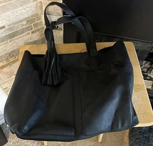 Bolso de Mano Steve Madden Negro Guijarro con Bolsillo Interior Grande - Imagen 1 de 8