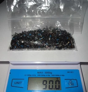 400 verschiedene Laptop-Schrauben von gemischten Laptops (eine Tasche mit 90 Gramm) - Bild 1 von 2