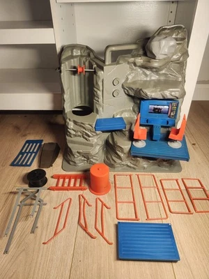 Batman Batcave 1989 Большой Игровой Набор ToyBiz Винтажный Коллекционный, Неполный Набор - Изображение 1 из 4