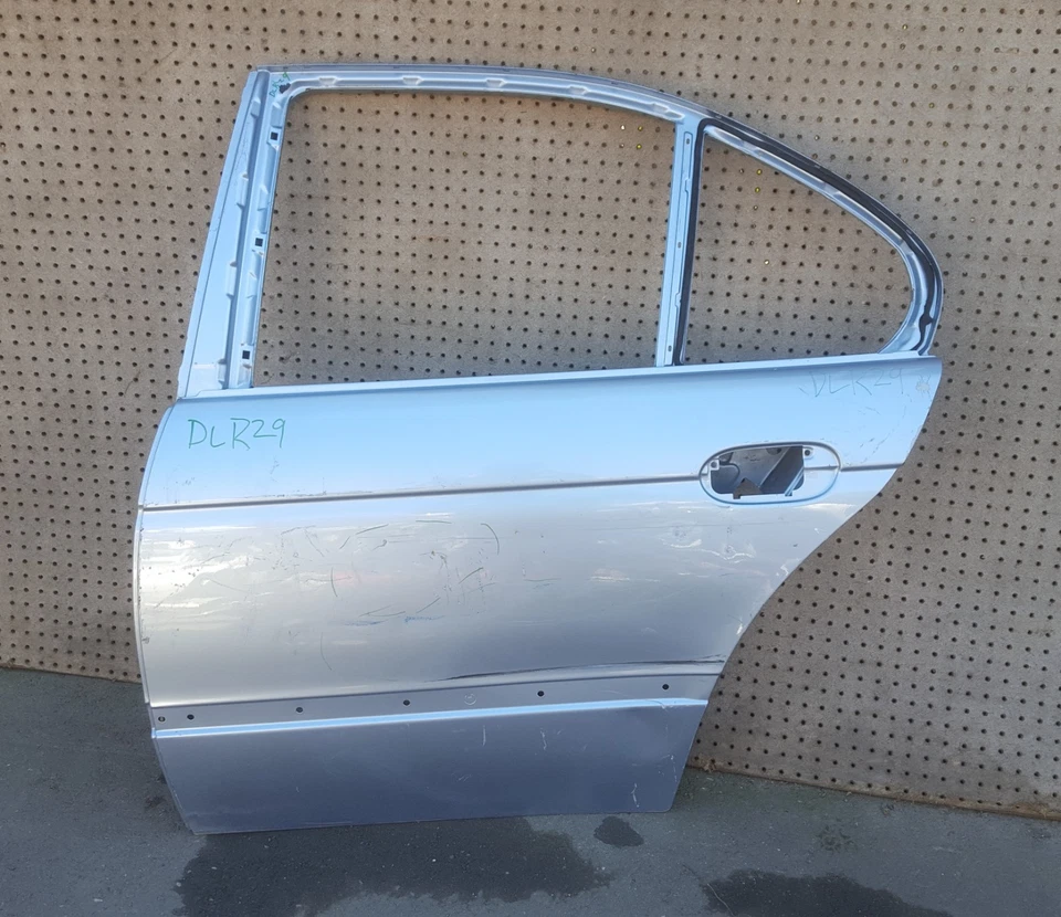 97-2003 BMW 5 SERIES 528i 530i 540i REAR LEFT DRIVER DOOR SHELL PANEL OEM DLR29 - Image 1 of 4