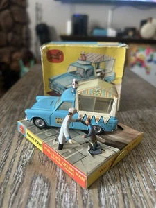 Corgi 447 Walls Ice Cream Van, Mint in Original Box - Picture 1 of 8