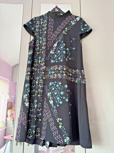 Ted Baker size 3/ UK 12 dress Black/Floral, cap sleeve and pleated back detail - Picture 1 of 6