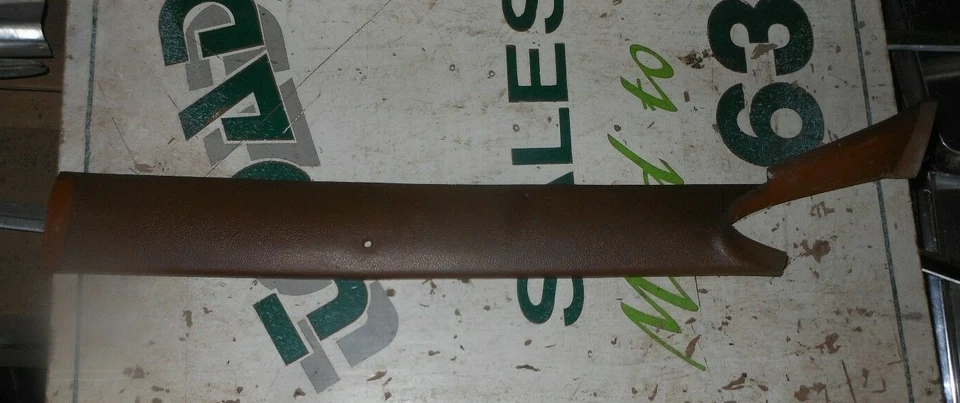 1975 75 AMC Gremlin Driver Side Pillar Trim American Motors Foto 1 de 1