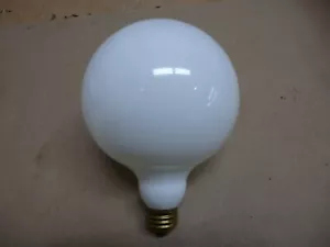 4 Pack Of 25 Watt G40 White Long Life Globe Decorative Bulbs USA Made - Picture 1 of 2