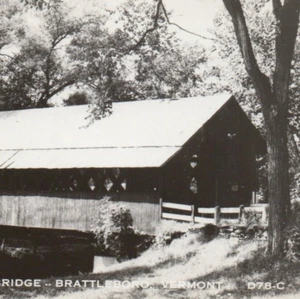 Puente cubierto de crema piedra de afilar Brook Guilford Brattleboro de colección RPPC foto de colección - Imagen 1 de 3