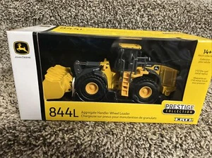 Ertl Prestige 1:50 Scale John Deere 844L Aggregate Handler Wheel Loader NEW! - Picture 1 of 2