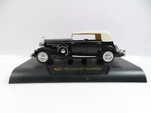 1:32 Signature Cadillac Fleetwood #A1858 - Picture 1 of 6