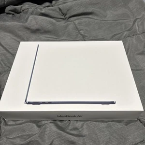 New sealed MacBook Air 13.6 M3 16GB RAM 512GB SSD Midnight MXCV3LL/A 2024 Model - Afbeelding 1 van 6