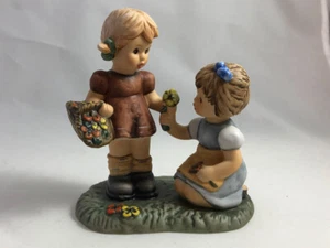 Berta Hummel 1999 Blossoms of Friendship BH122 Figurine 4" Flower sisters  - Picture 1 of 4