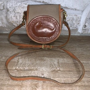 Vintage Dooney & Bourke All Weather Leather Duck Bag Crossbody Brown Tan 6” X 7” - Picture 1 of 24